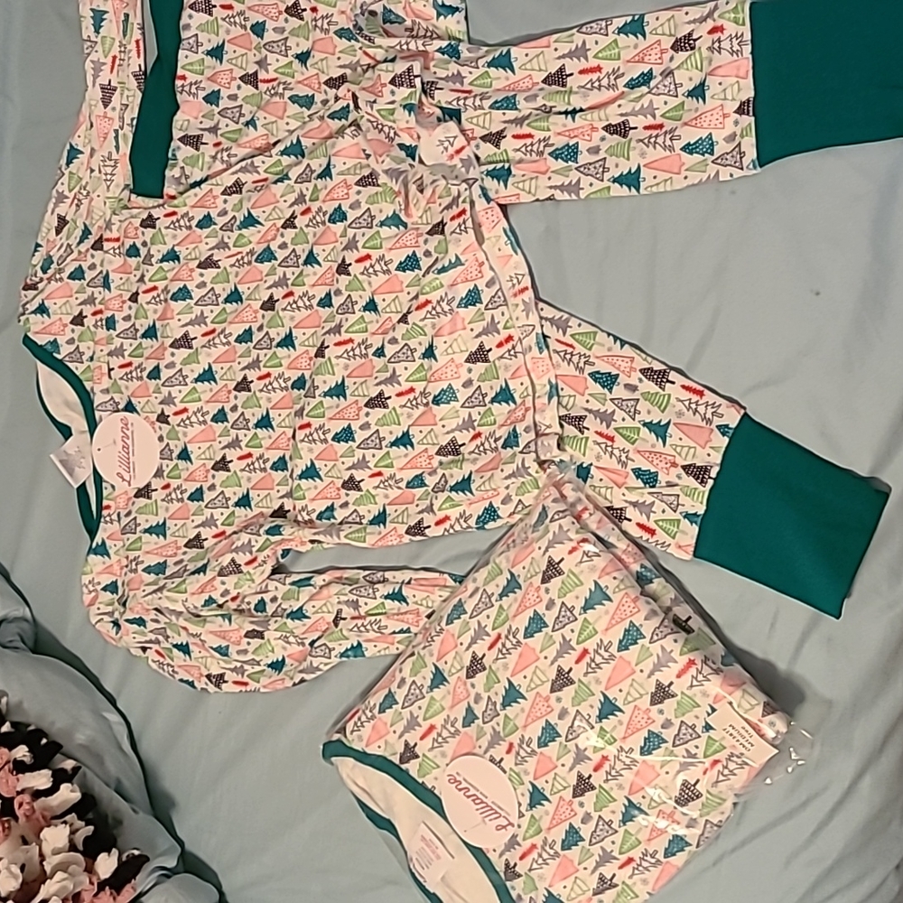 2 pc Christmas Pajamas